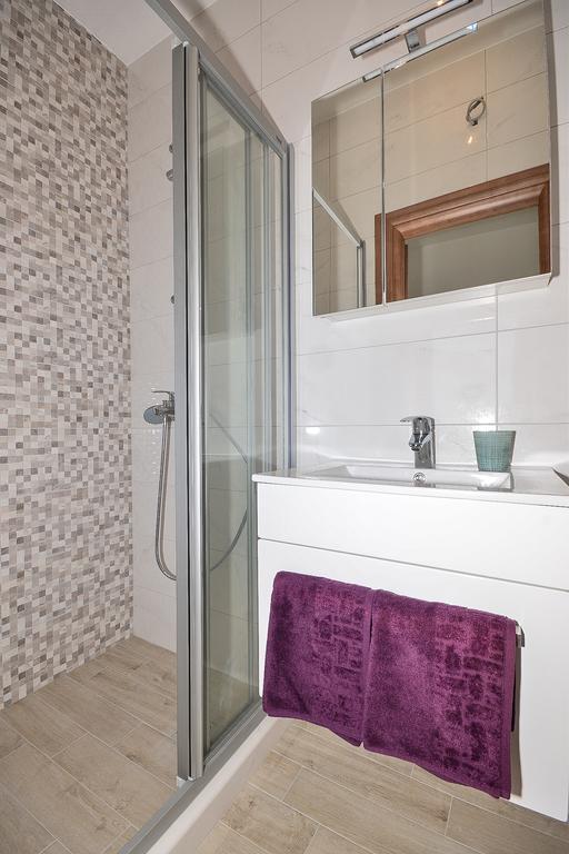 Apartment & Room Ladisic Orasac Buitenkant foto