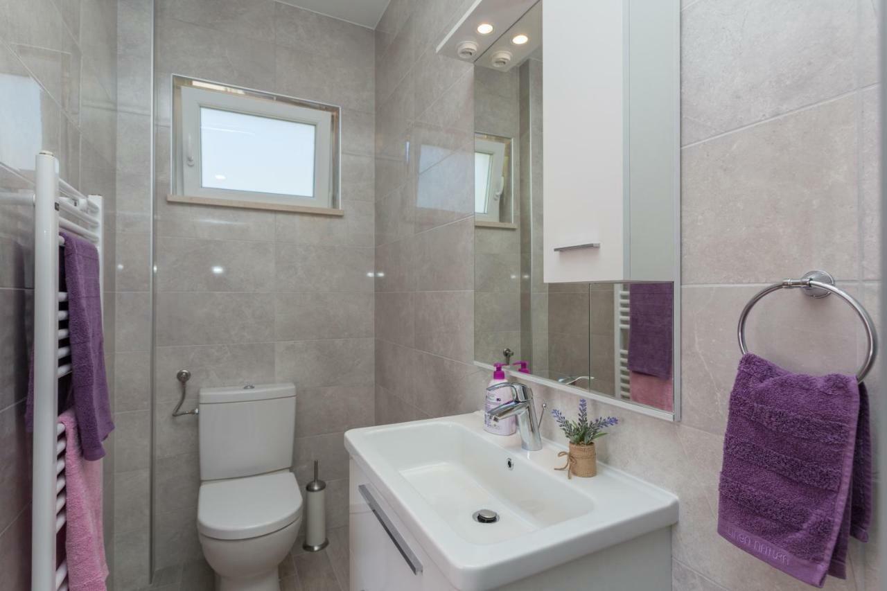 Apartment & Room Ladisic Orasac Buitenkant foto